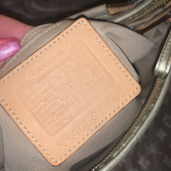 Perfect Coach Jacquard Signature gold hobo small - Picture 6 of 8